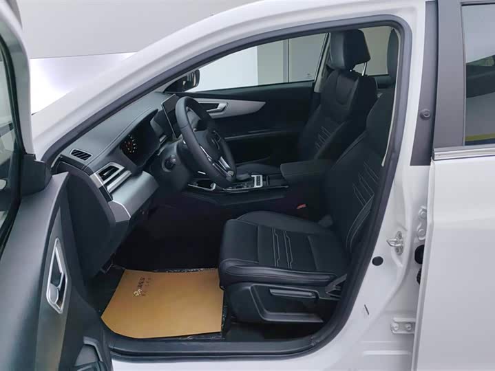 Фото 9 - BYD Qin