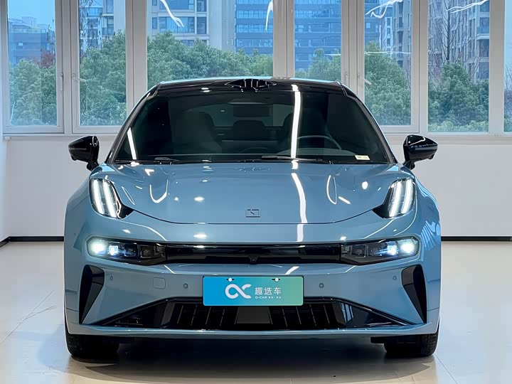 Фото 2 - Zeekr 001