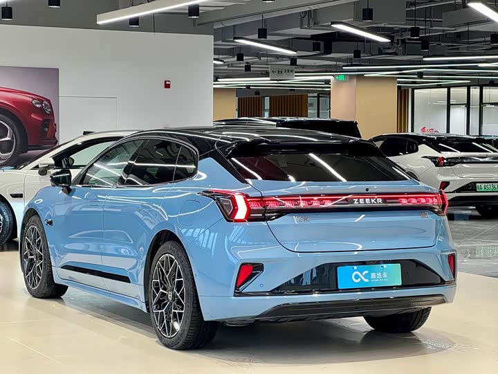 Фото 5 - Zeekr 001