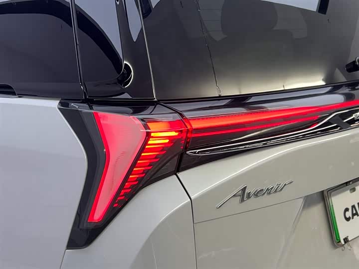 Фото 8 - Buick GL8 Hybrid