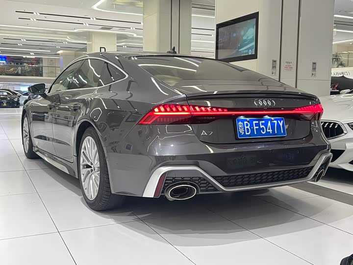 Фото 3 - Audi A7