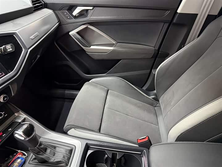 Фото 7 - Audi Q3