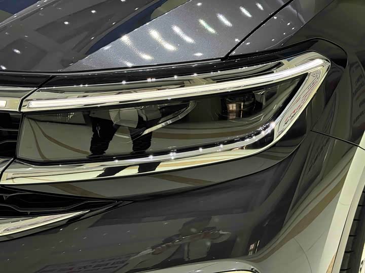 Фото 9 - Volkswagen Talagon