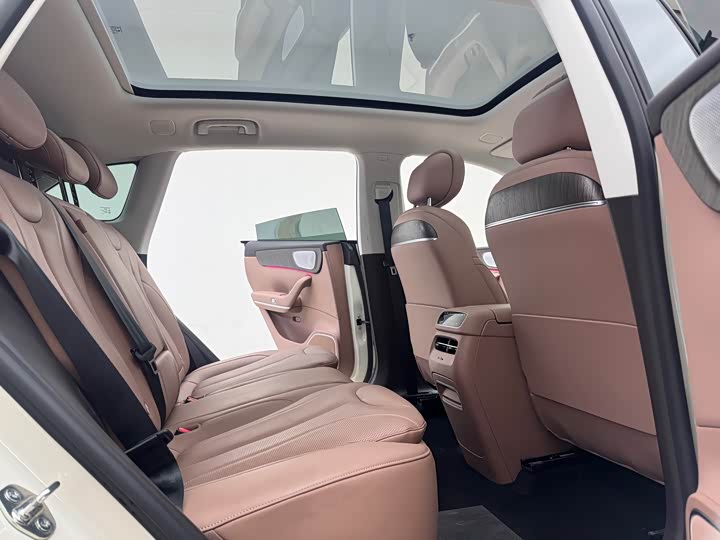 Фото 9 - Leapmotor C11