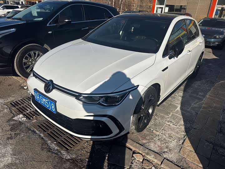 Фото 1 - Volkswagen Golf