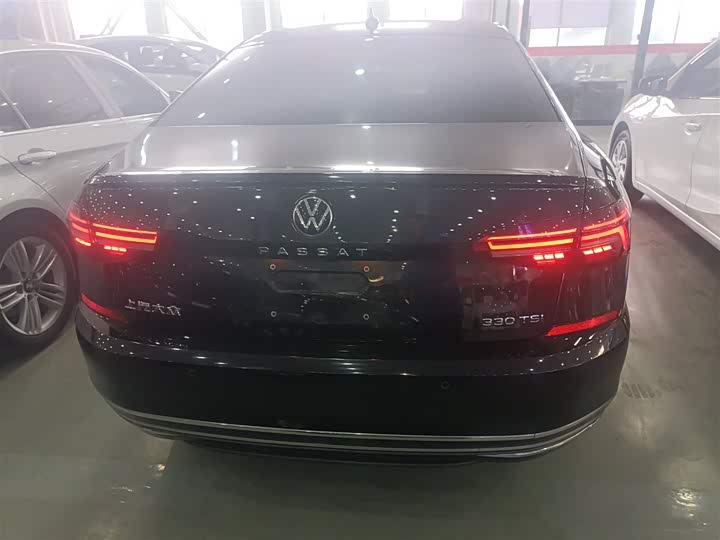 Фото 3 - Volkswagen Passat