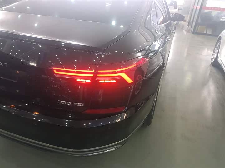 Фото 4 - Volkswagen Passat