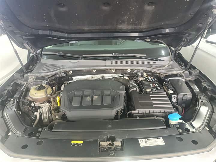 Фото 9 - Volkswagen Passat