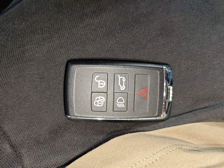 Фото 9 - Land Rover Discovery Sport