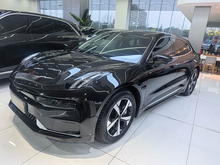 Фото 1 - Zeekr 001