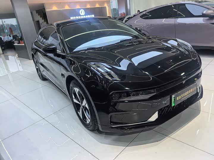 Фото 2 - Zeekr 001