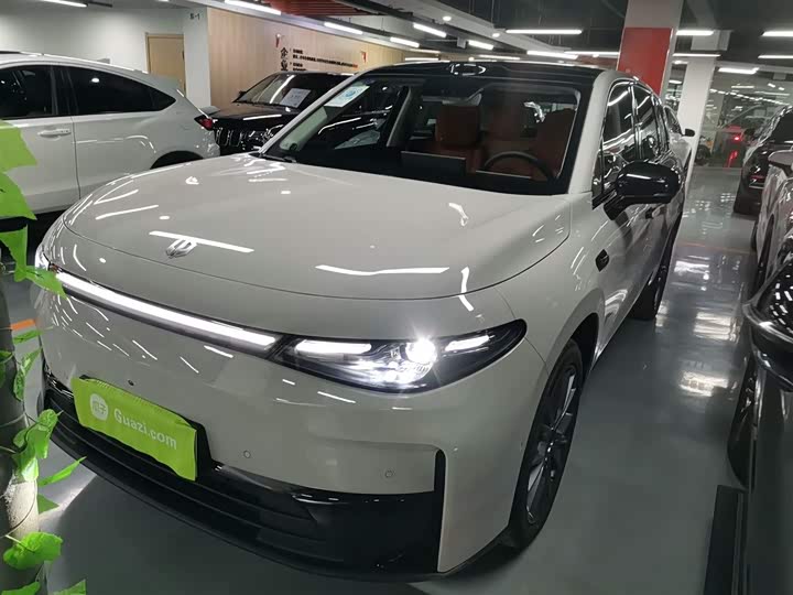 Фото 1 - Leapmotor C10