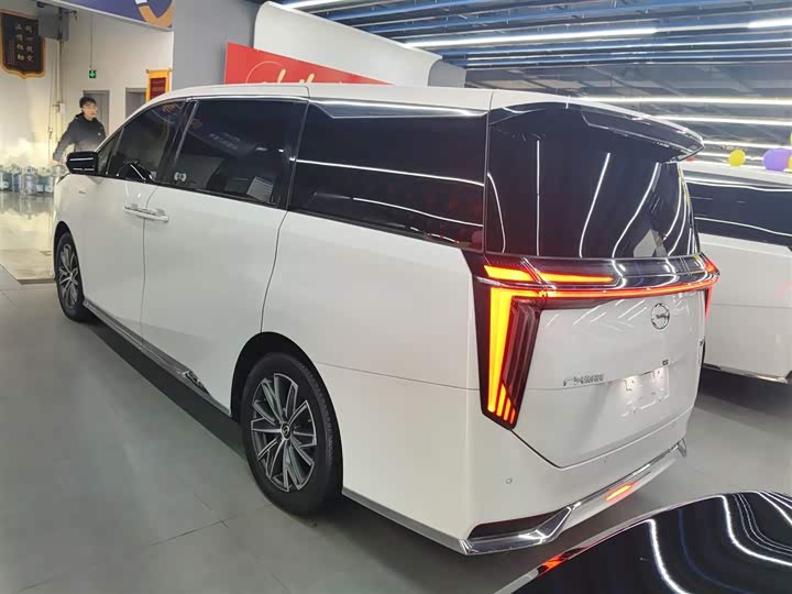 Фото 5 - GAC Trumpchi M8