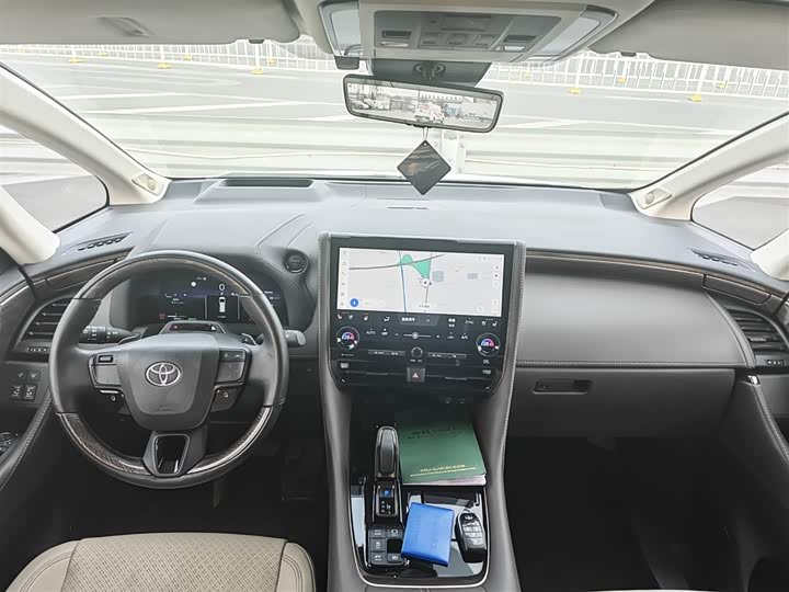 Фото 6 - Toyota Alphard