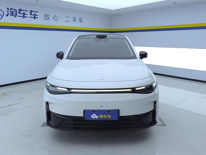 Фото 2 - Leapmotor C10