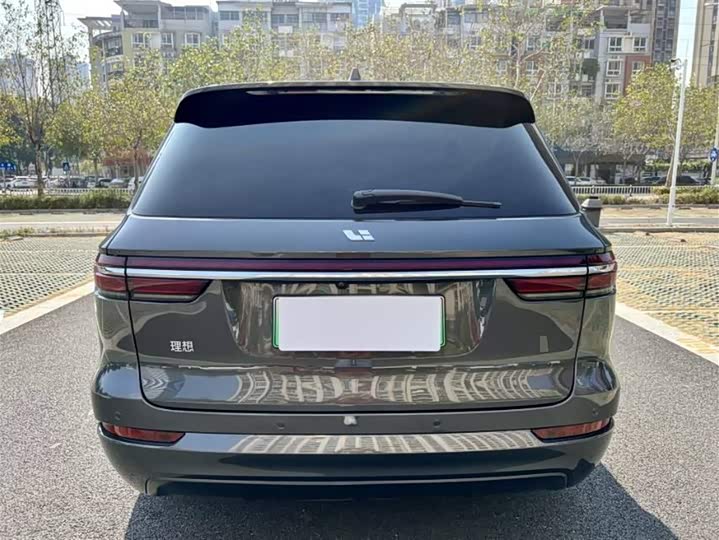 Фото 8 - LiXiang One