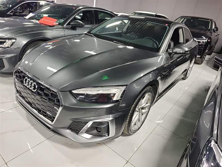 Фото 2 - Audi A5