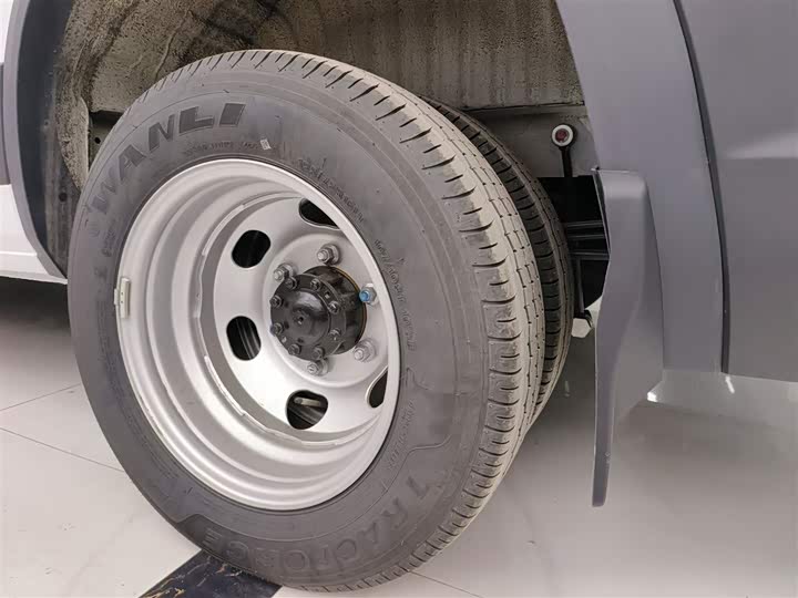 Фото 4 - Maxus V90