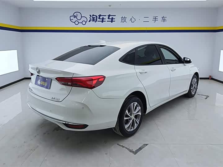 Фото 3 - Buick Verano