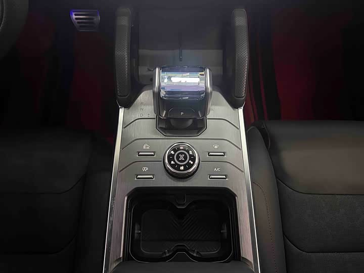 Фото 8 - Jetour T2