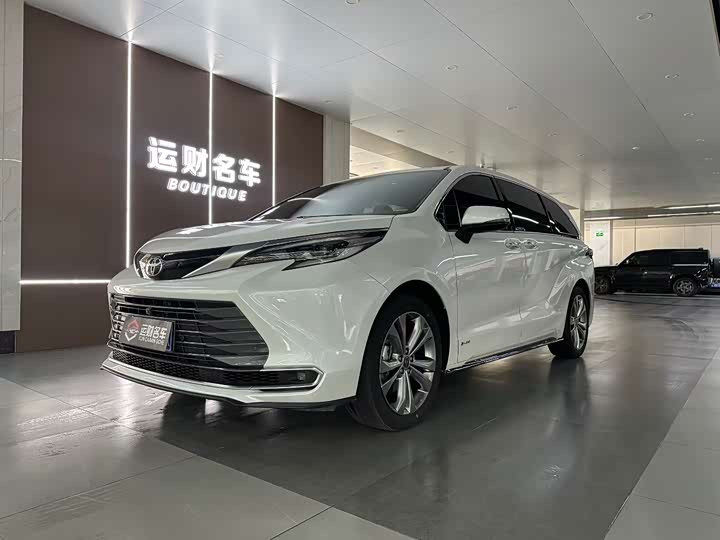 Фото 1 - Toyota Sienna