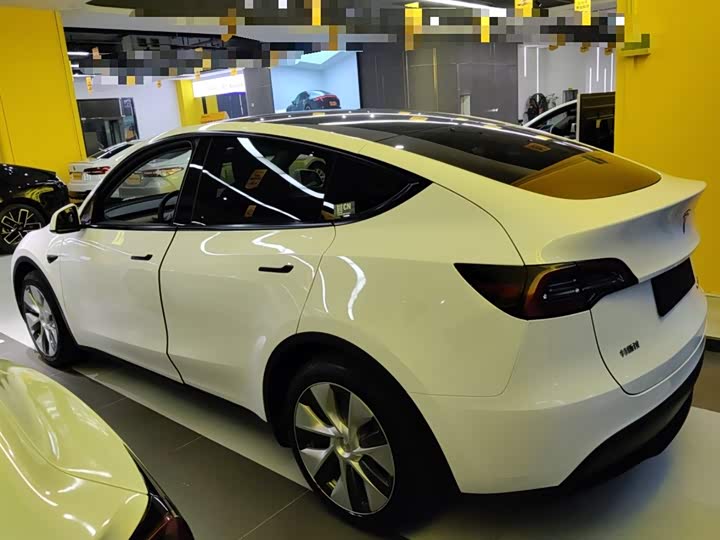 Фото 5 - Tesla Model Y