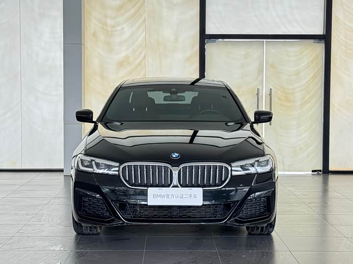 Фото 2 - BMW 5 Series