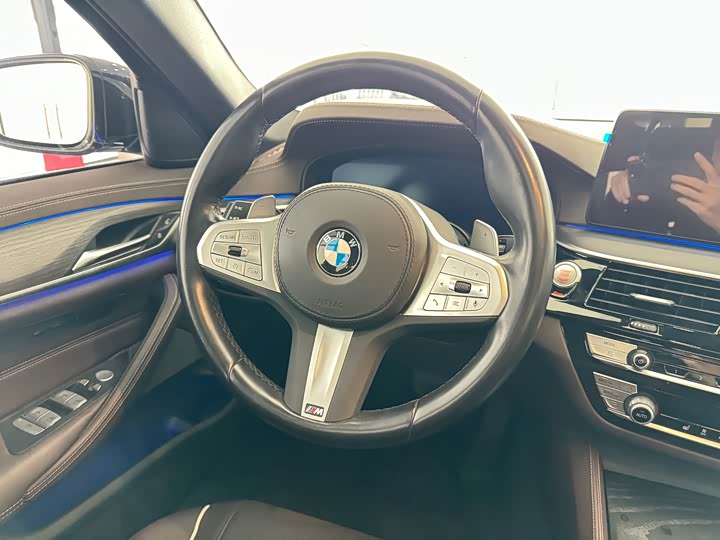 Фото 9 - BMW 5 Series