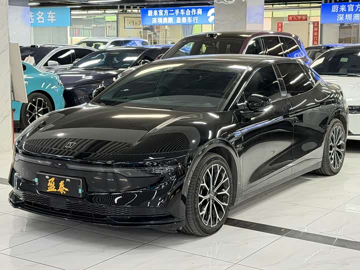 Фото 1 - Zeekr 007