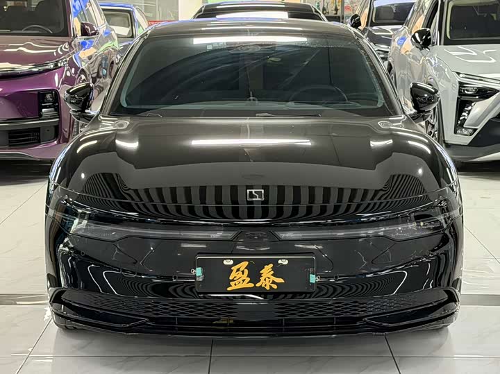 Фото 2 - Zeekr 007