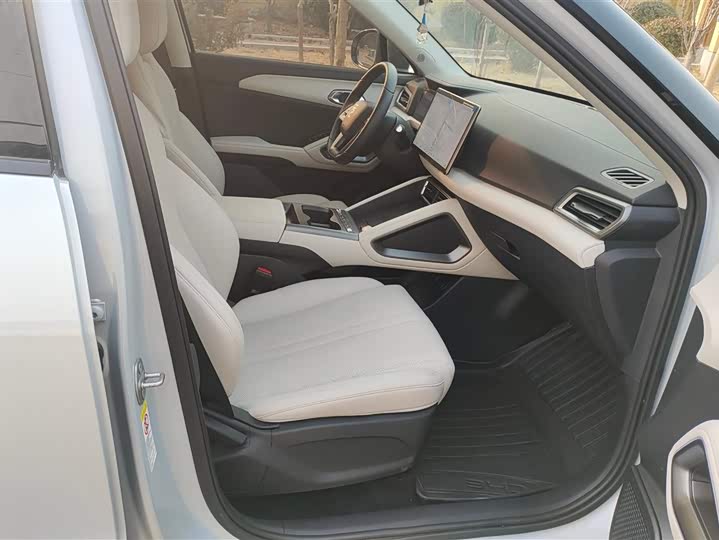 Фото 8 - BYD Yuan Up