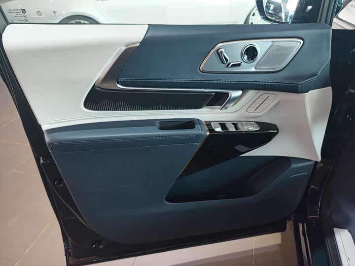 Фото 4 - Buick GL8 Century