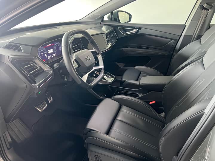Фото 8 - Audi Q4 e-tron