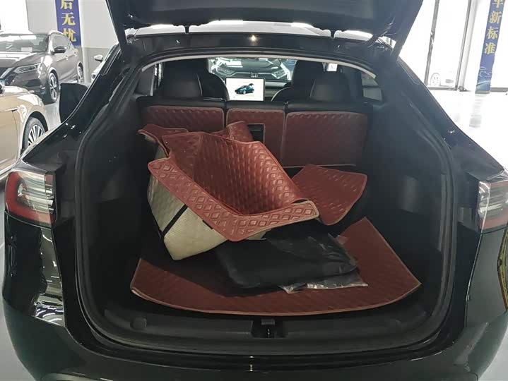 Фото 4 - Tesla Model Y