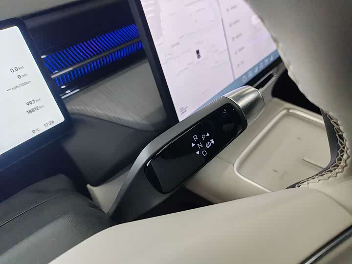 Фото 3 - XPeng G6