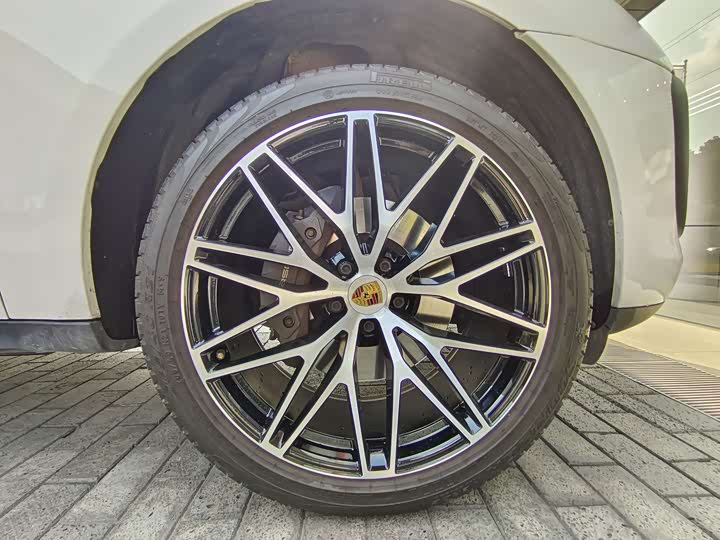 Фото 7 - Porsche Macan