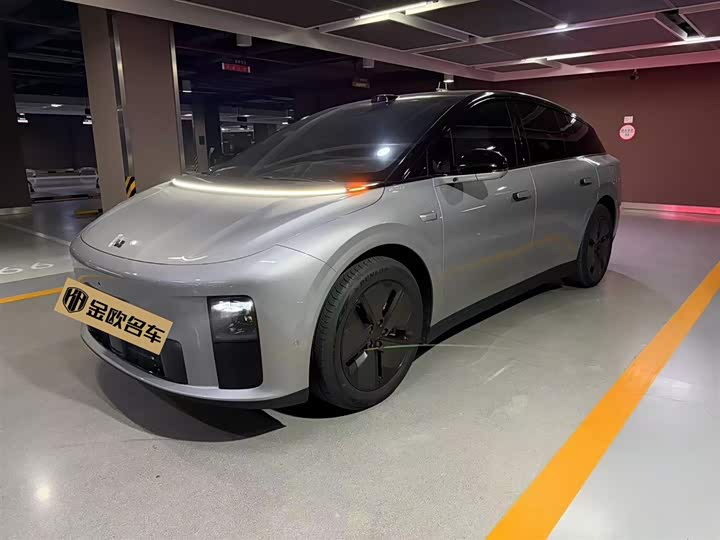 Фото 1 - LiXiang i6