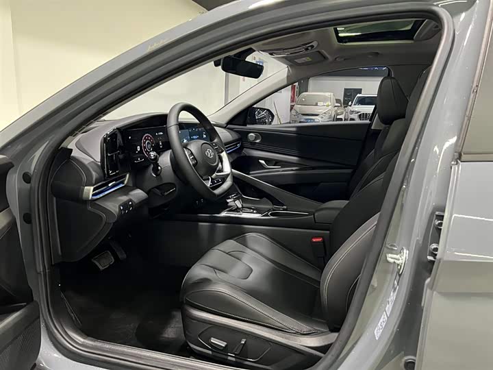 Фото 8 - Hyundai Elantra N line