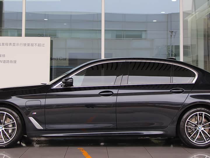 Фото 2 - BMW 5 Series Hybrid