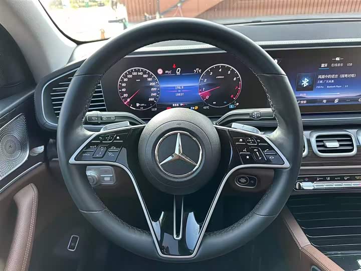 Фото 3 - Mercedes-Benz GLE-Class