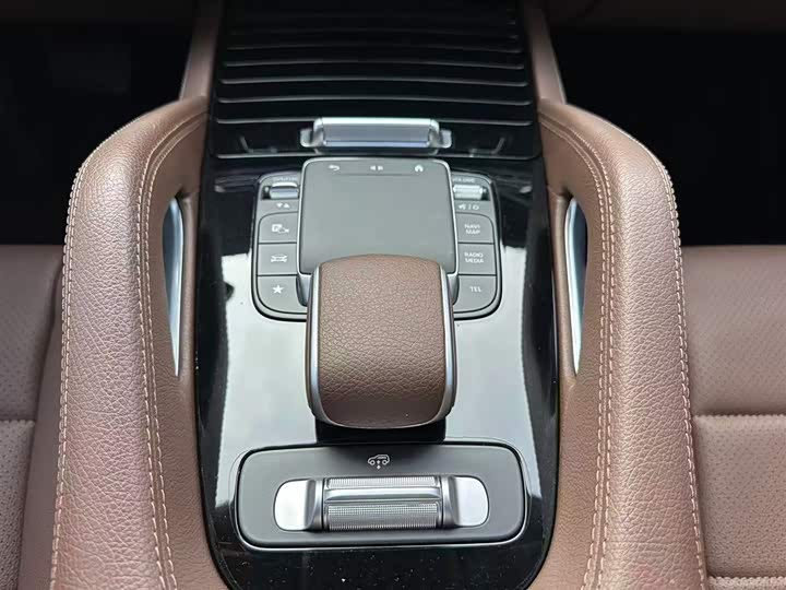 Фото 8 - Mercedes-Benz GLE-Class