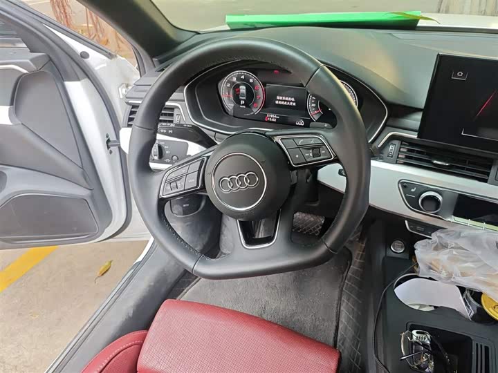 Фото 3 - Audi A4L