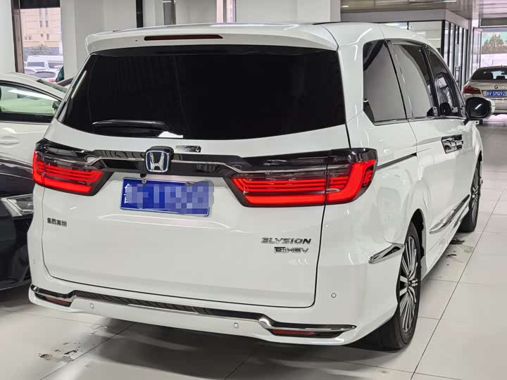 Фото 3 - Honda Elysion
