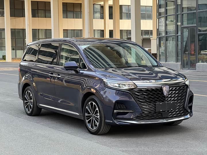 Фото 3 - Roewe iMax 8