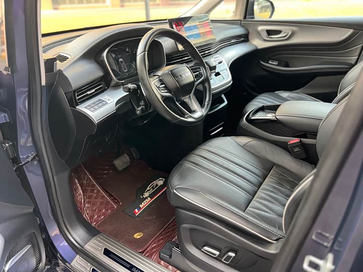 Фото 8 - Roewe iMax 8