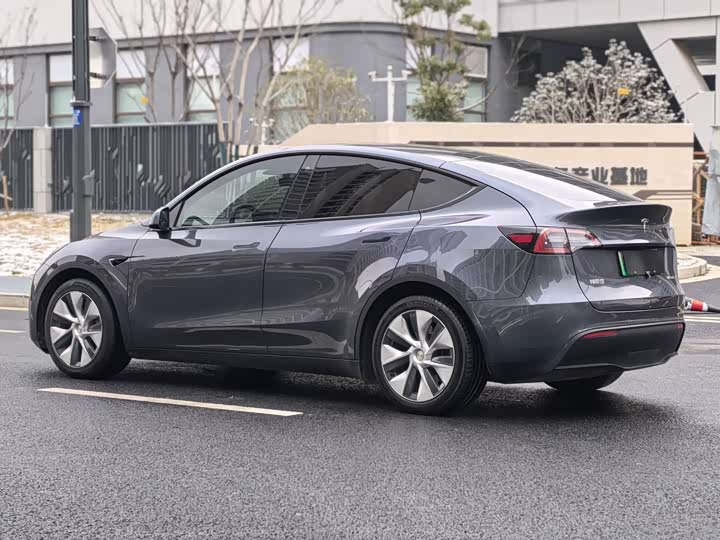 Фото 5 - Tesla Model Y