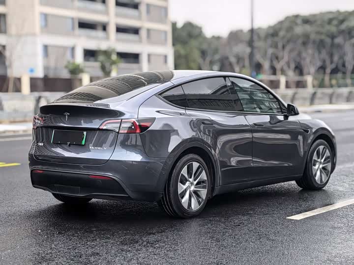 Фото 7 - Tesla Model Y