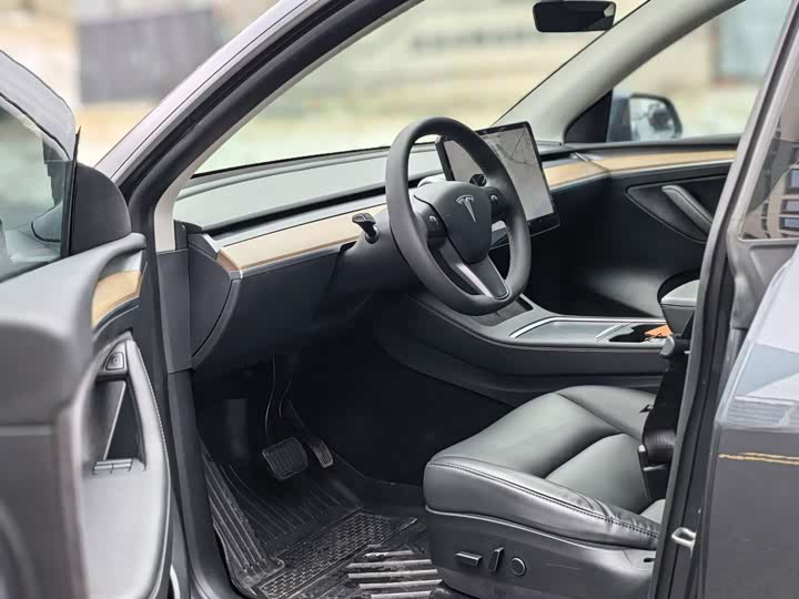 Фото 9 - Tesla Model Y