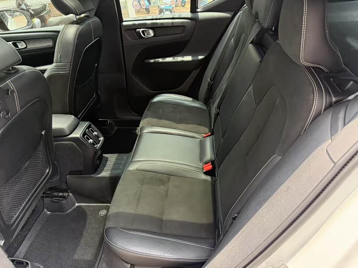 Фото 5 - Volvo XC40 EV