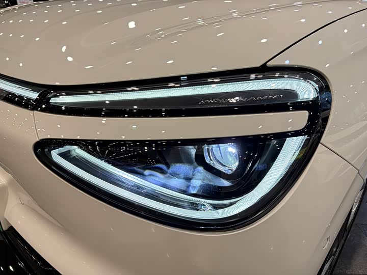 Фото 9 - Dongfeng Nammi 01